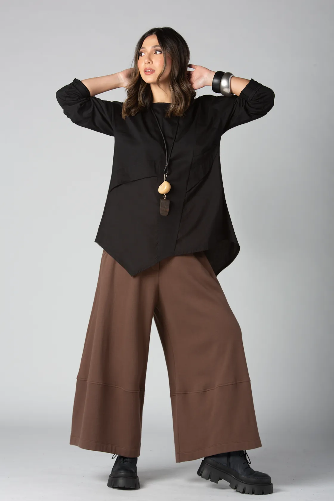 Arno Top in Black Tokyo