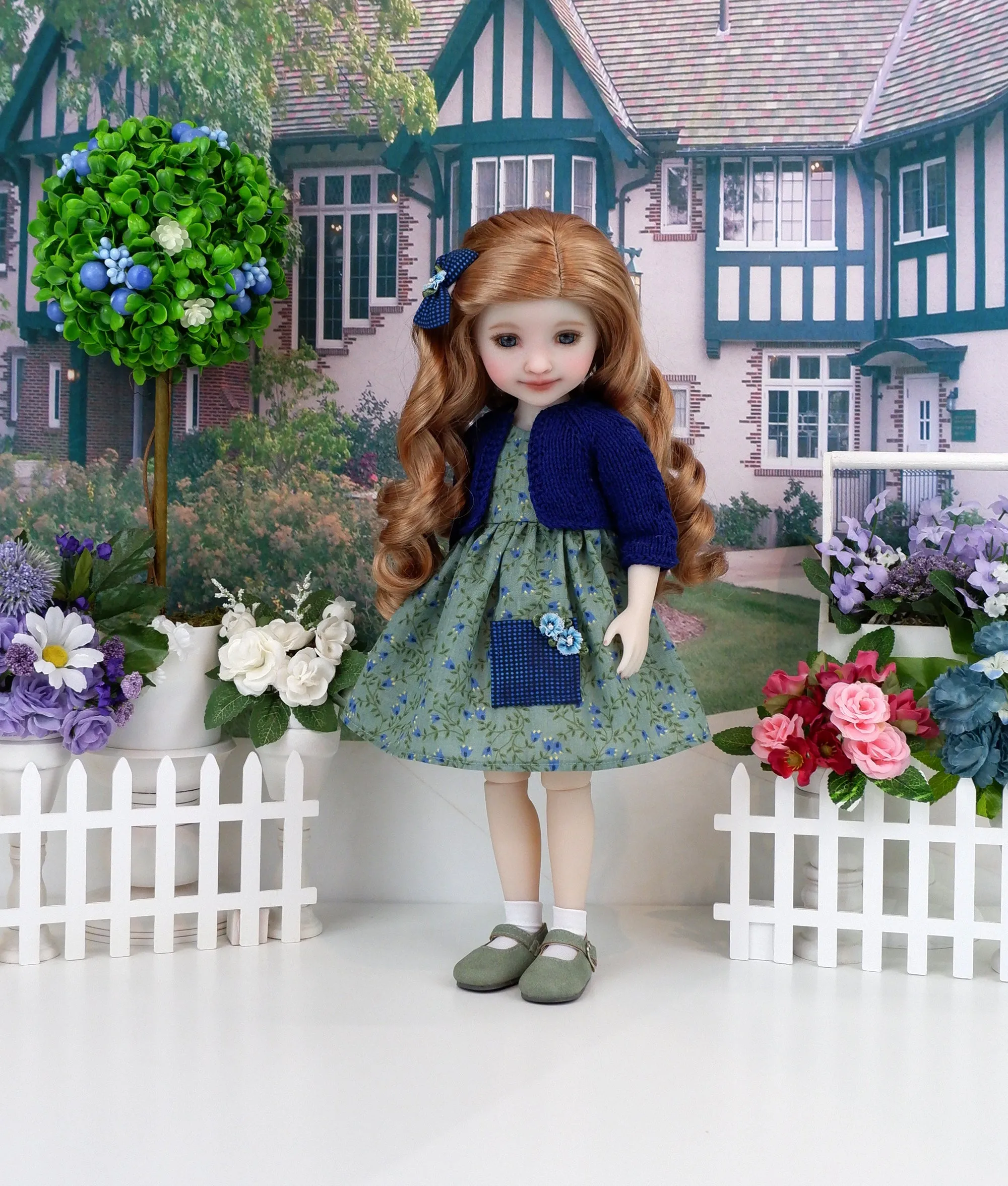 Flowering Freesia - dress with sweater & shoes for Ruby Red Fashion Friends doll