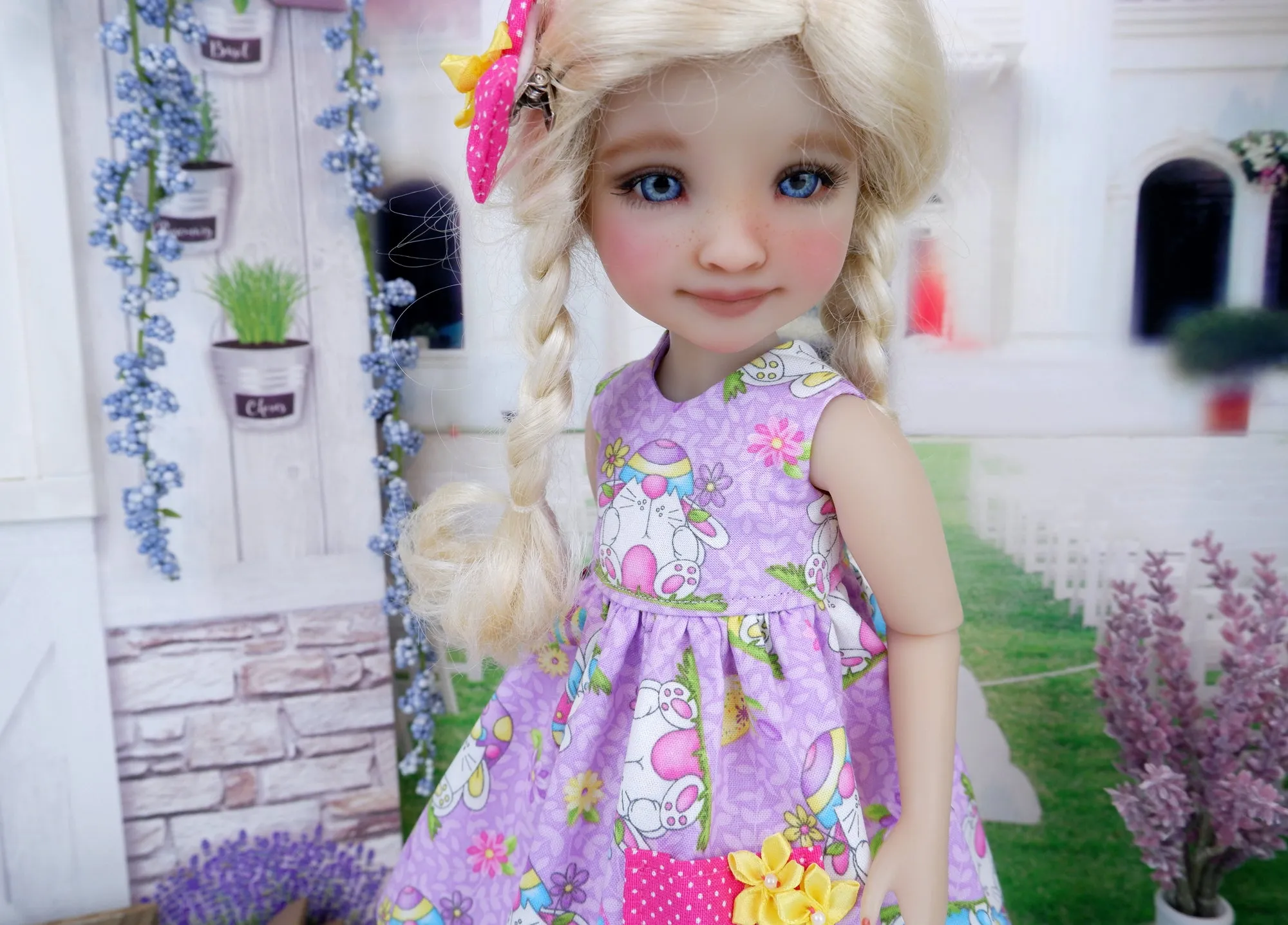 Hip Hop Hooray - dress with sandals for Ruby Red Fashion Friends doll