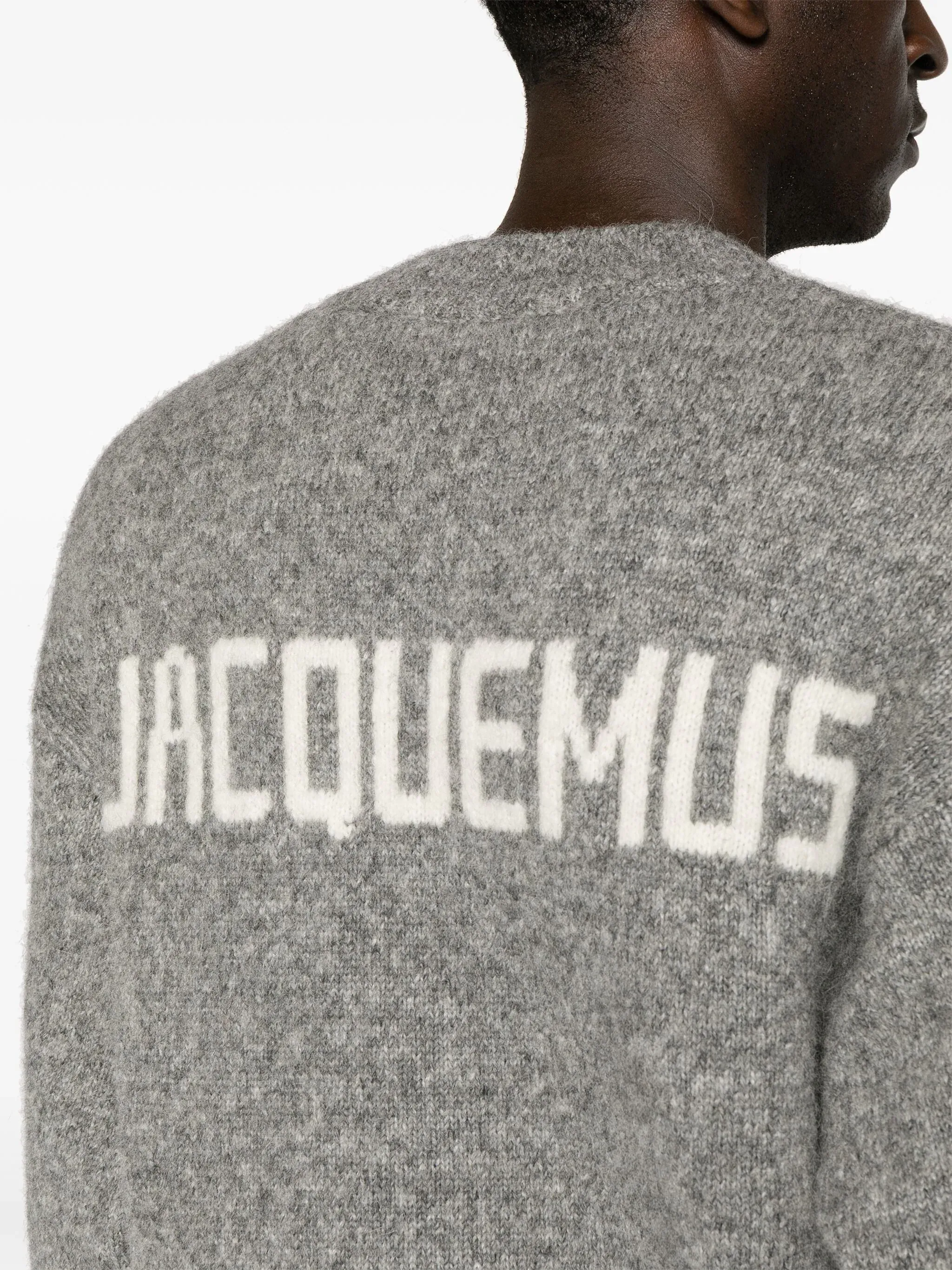 Le pull Jacquemus