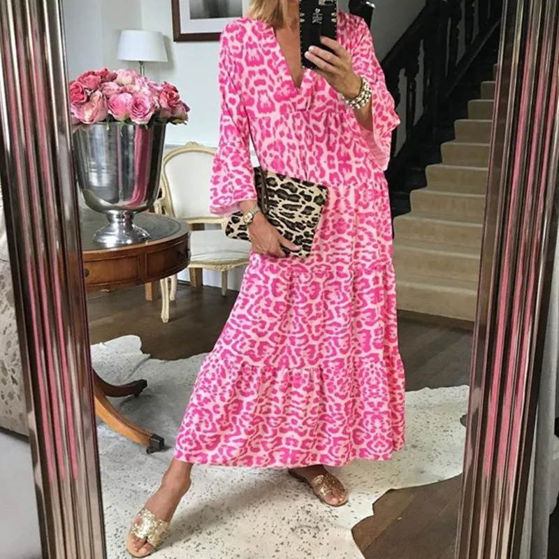 Printed maxi dress with v-neck - casual and holiday ready