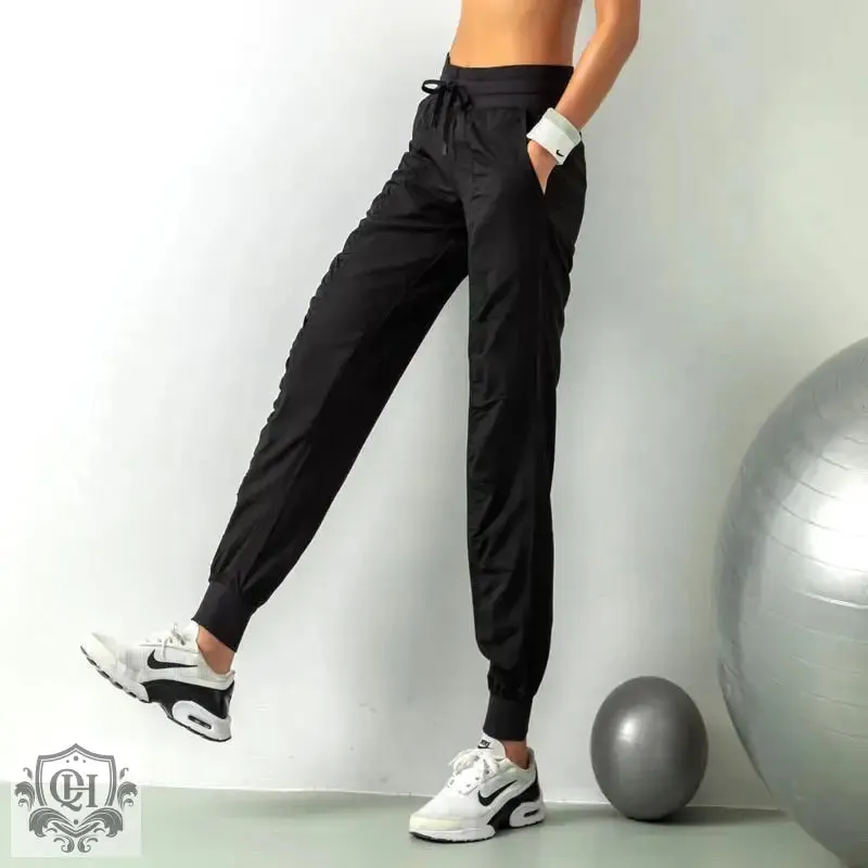Quick-Dry Pleated Sporty Fit Pants