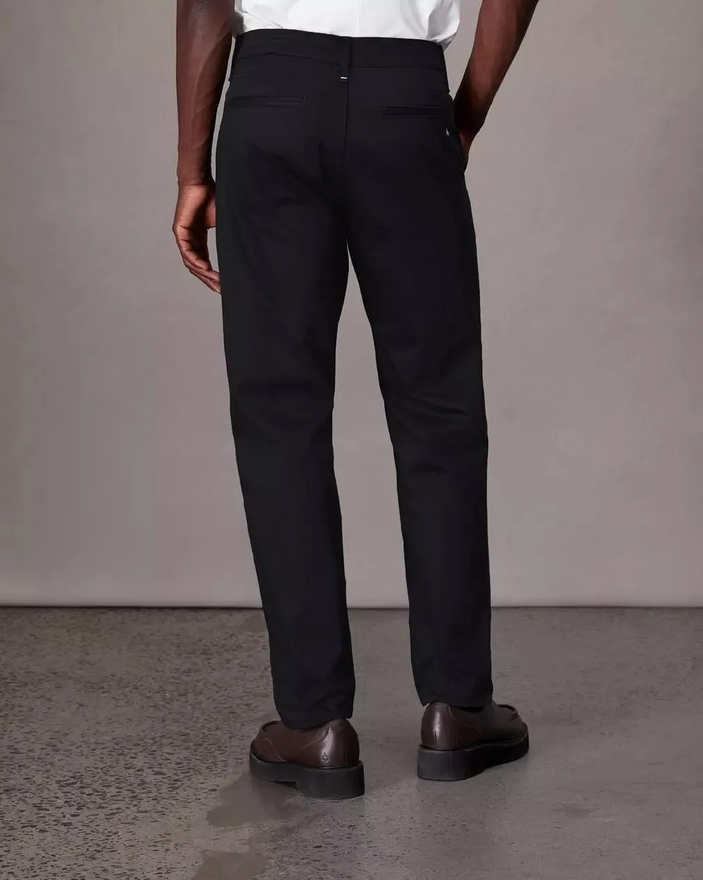 Standard Chino - Black
