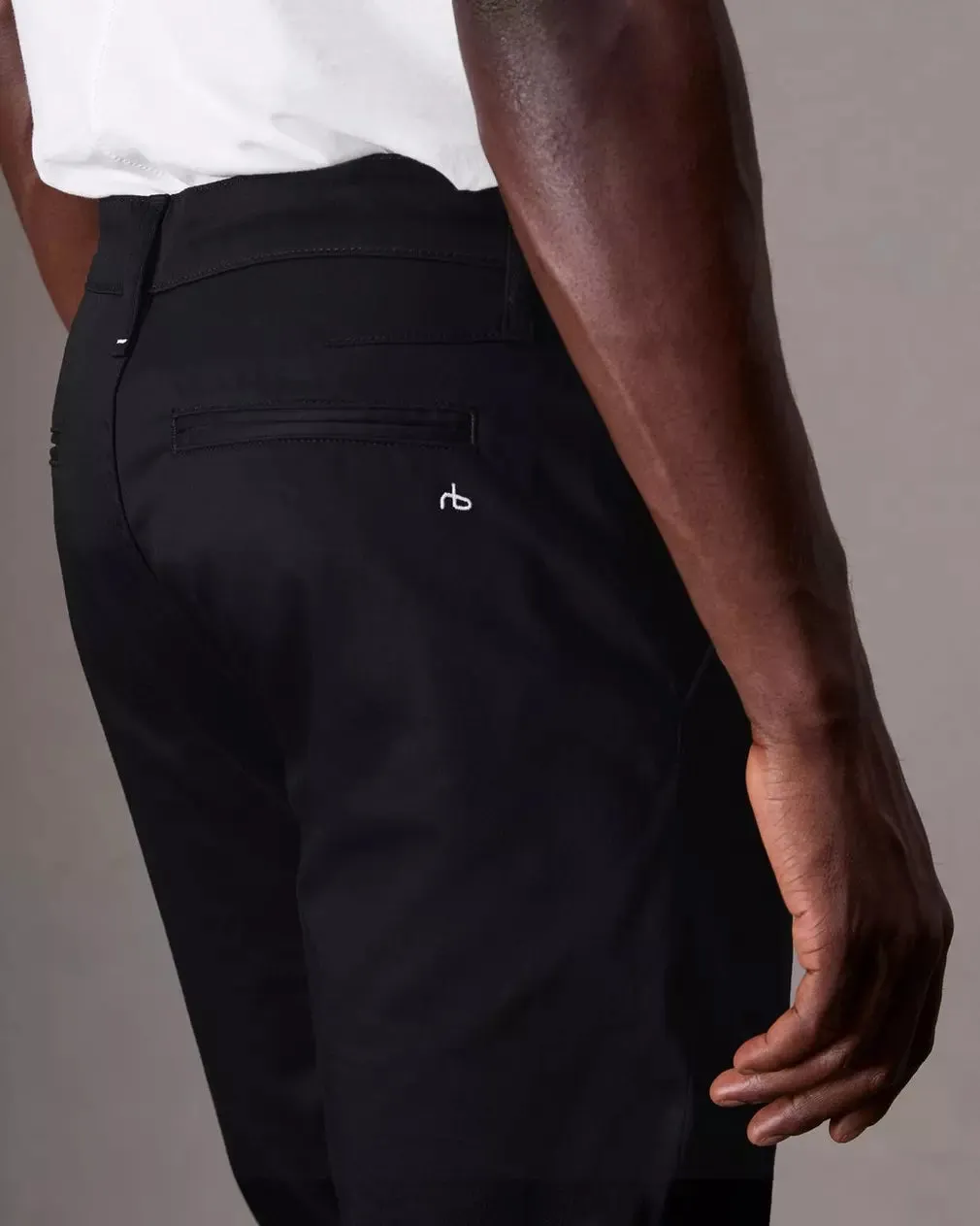 Standard Chino - Black