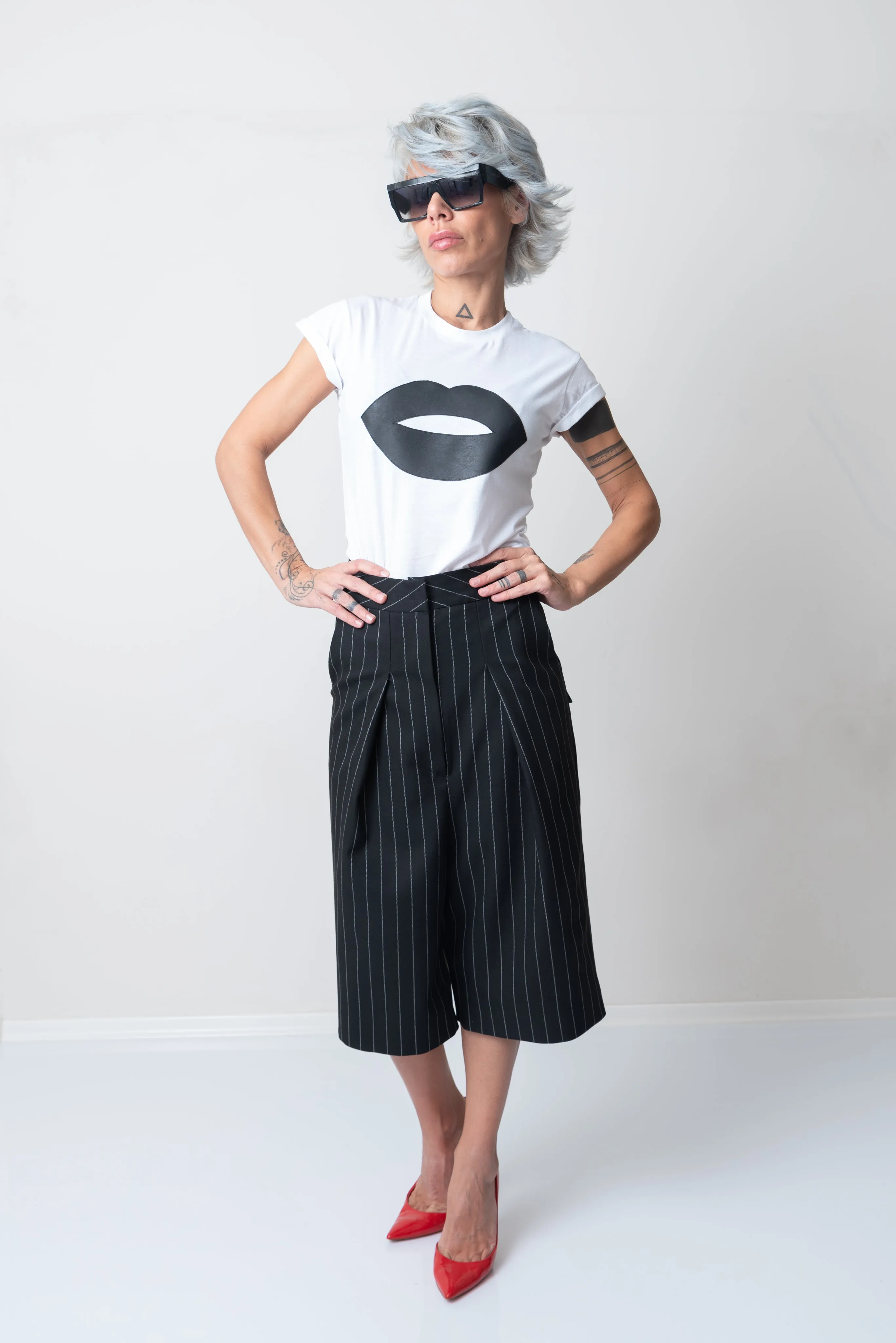 White T Shirt Blouse with Short Sleeves and Leatherette Lips