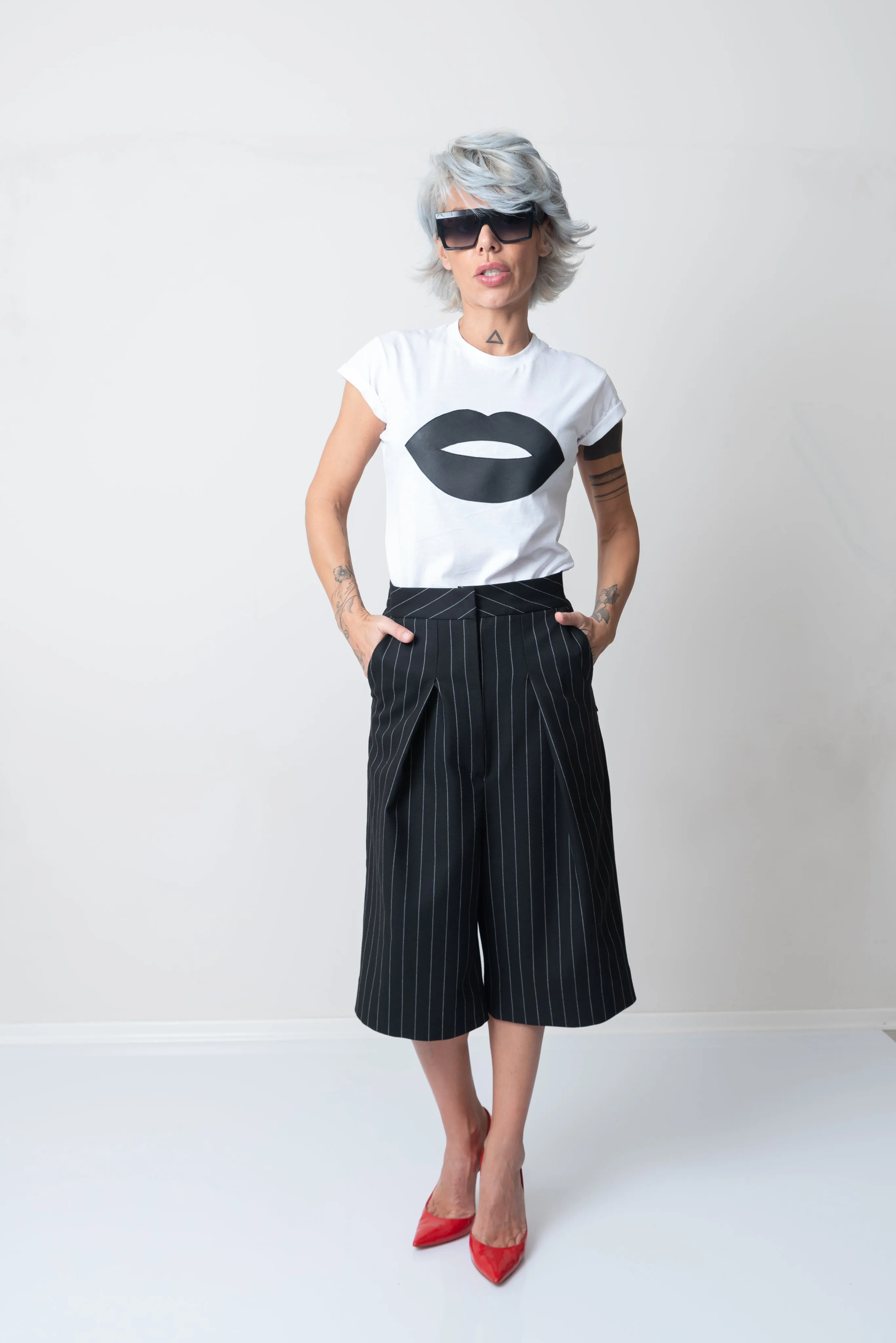 White T Shirt Blouse with Short Sleeves and Leatherette Lips
